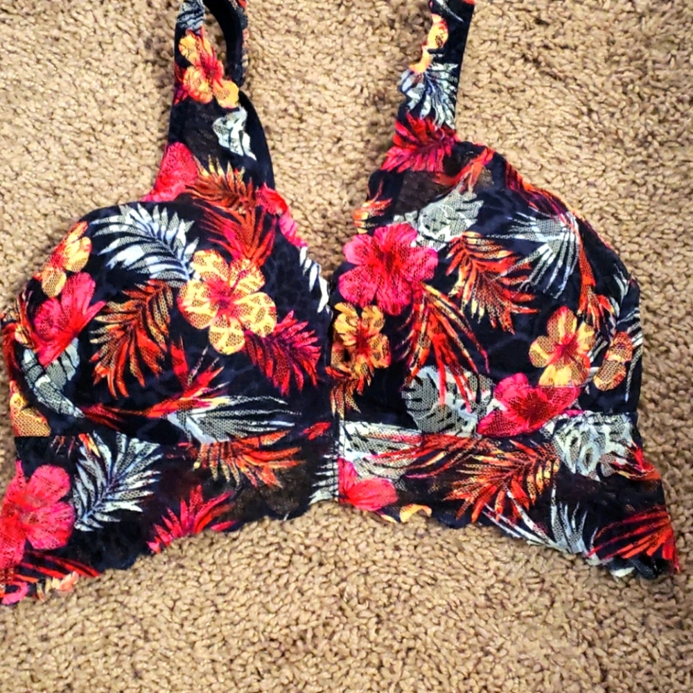 VS pink bra